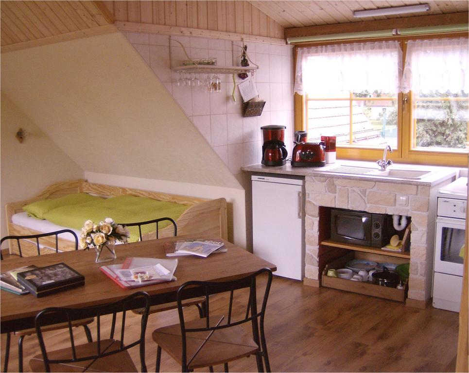 Gaestezimmer Am Maerchenbrunnen ドレスデン 部屋 写真