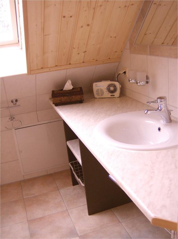 Gaestezimmer Am Maerchenbrunnen ドレスデン 部屋 写真