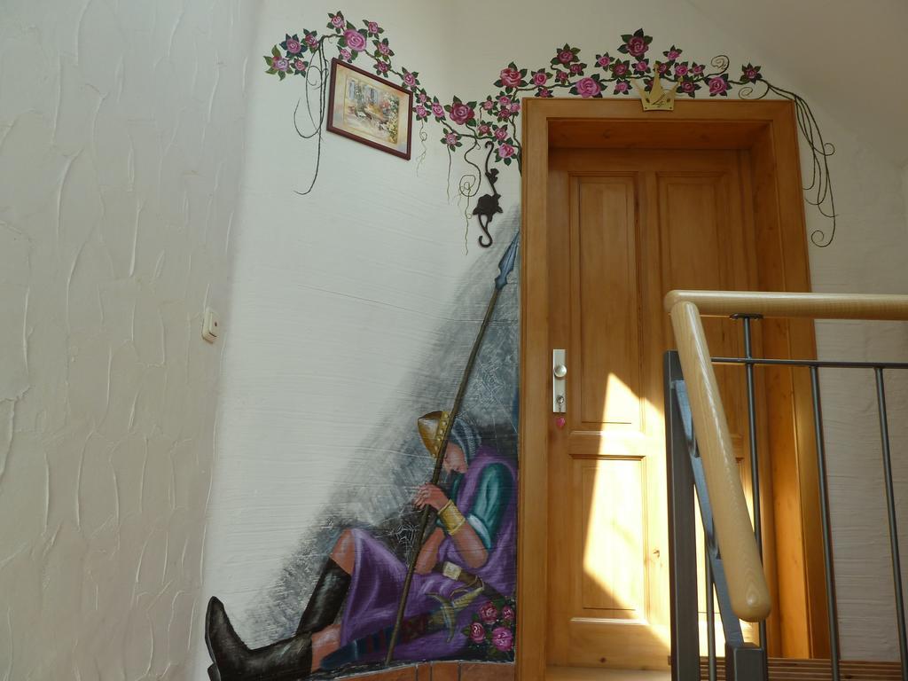 Gaestezimmer Am Maerchenbrunnen ドレスデン 部屋 写真