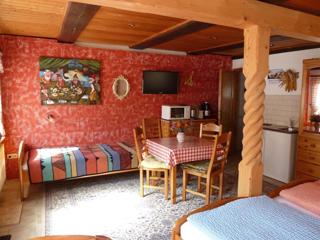 Gaestezimmer Am Maerchenbrunnen ドレスデン エクステリア 写真