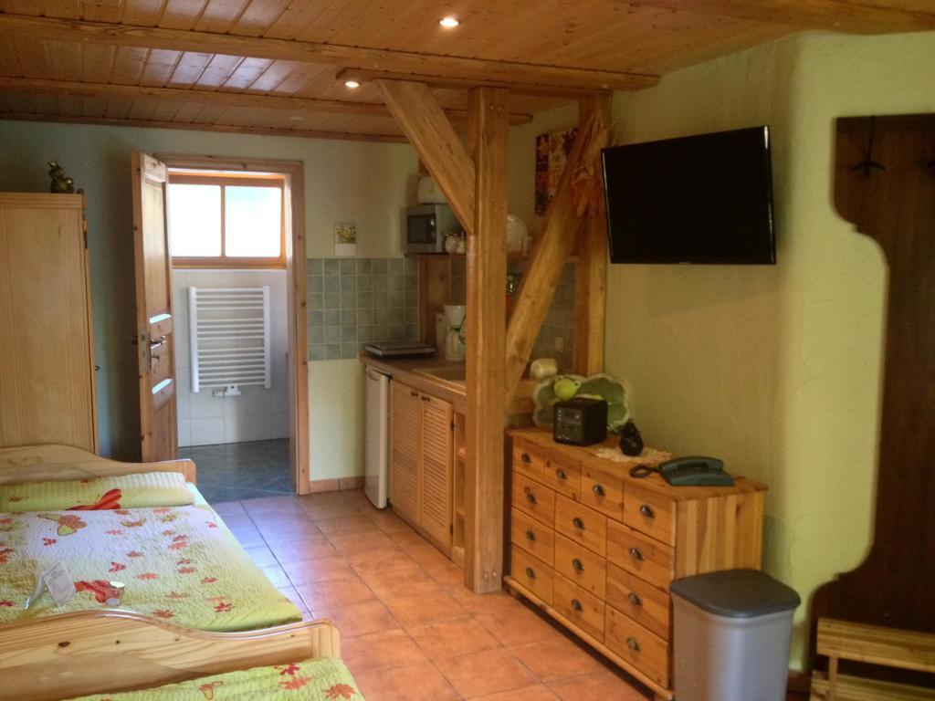 Gaestezimmer Am Maerchenbrunnen ドレスデン 部屋 写真