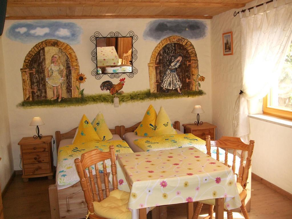 Gaestezimmer Am Maerchenbrunnen ドレスデン 部屋 写真