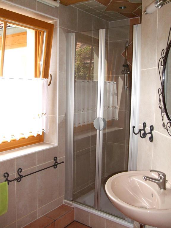Gaestezimmer Am Maerchenbrunnen ドレスデン 部屋 写真